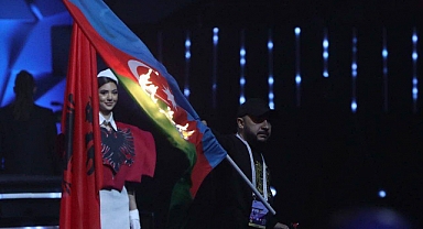 Avrupa Halter Şampiyonası'nın Açılış Seremonisinde Azerbaycan Bayrağı Ateşe Verildi
