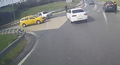 Bursa'da Dur İhtarına Uymayan Sürücü, Görevli Polis Memuruna Çarptı
