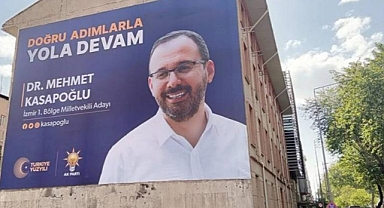 Devlet Aynı Hükümet Aynı: Kamu Binasına AKP'nin Propaganda Afişini Astılar