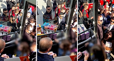 Erdoğan'dan 'Onlar Seccadeye Basıyorlar' Diyen Çocuğa 200 Lira Harçlık: 