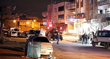Gaziantep’te Çöp Atma Yüzünden Çıkan Silahlı Çatışmada, 1’i Polis 2 Kişi Öldü