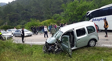 İzmir-İstanbul Otoyolu’nda Korkunç Kaza: Yardıma Koşan Genç Hayatını Kaybetti
