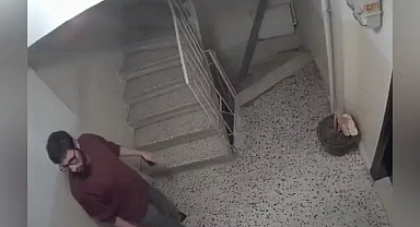 Kadıköy'de Dehşet Dolu Anlar: Ev Sahibi Yanındaki Kişiyle Birlikte Kiracısına Saldırdı