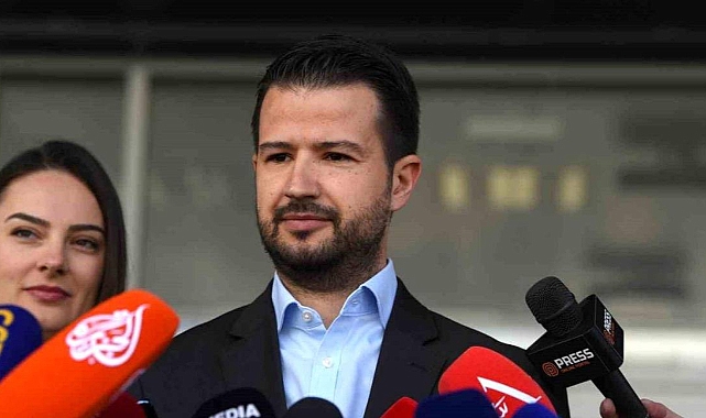 Karadağ'da Seçimleri Muhalif Aday Kazandı: Dukanovic'in 25 Yıllık İktidarı Sona Erdi