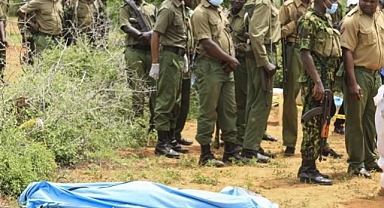 Kenya'da, İsa Peygambere Kavuşma İddiasıyla Ölüm Orucu Tutan 90 Kişi Hayatını Kaybetti