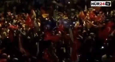 Kürtçü-Şeriatçı HÜDA-PAR'ın Mitinginde Açık Açık Terör Propagandası: Dik Dur Eğilme; Hizbullah Seninle