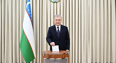 Özbekistan’da Cumhurbaşkanının Görev Süresini Uzatacak Referandum Yapıldı