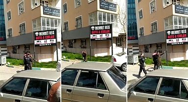 Şanlıurfa'da Bir Kadın, Kendisine Şantaj Yaptığını İddia Ettiği Kayınbiraderini Sokak Ortasında Vurdu