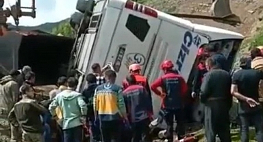 Şırnak’ta Askeri Personeli Taşıyan Otobüs Şarampole Yuvarlandı: 2 Kahraman Türk Askeri Şehit Oldu