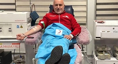 AKP'li Bakan Koca, Kızılay Başkanı Kerem Kınık'ı İstifaya Çağırdı