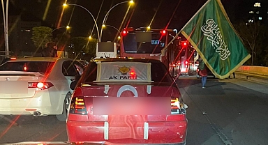 AKP'liler Şeriat Bayrağı İle Kutlama Yaptı
