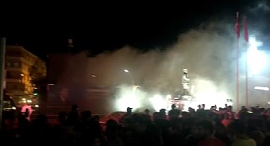 AKP Tarsus Teşkilatı'nın Düzenlediği Konserde Yangın Çıktı