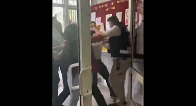 Ankara'da AKP'liler Polise Saldırdı
