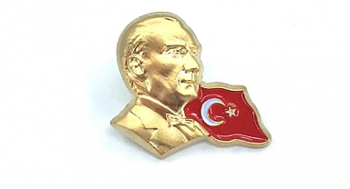 Atatürk ve Türk Bayrağı Rozetleri Siyasi Simge Sayılıp Yasaklandı