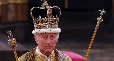 Britanya'da Kral III. Charles'a Taç Giydirildi