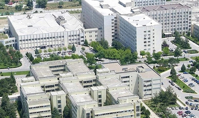 Bursa'da Evine Giden Kalp Damar Cerrahisi Profesörü Şehir Eşkıyalarının Saldırısına Uğradı