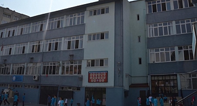 Denizli'de İkinciye Oy Kullanmaya Çalışan Birisi Müşahitlerce Engellendi