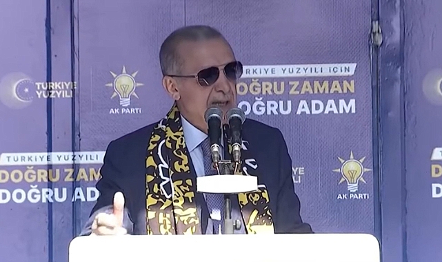 Erdoğan, Bahçeli'ye Özenip Mitingde Türkü Sözleri Okudu: Ben Köyümü Özledim