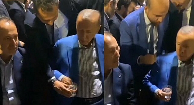 Erdoğan Koruma Müdürünün Uzattığı Suyu İçmedi; Oğlu Bilal Erdoğan Uzatınca İçti