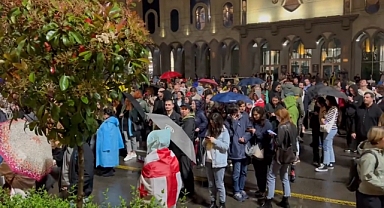 Gürcistan'da İşgalci Rusya ile Uçuşların Yeniden Başlaması Protesto Edildi