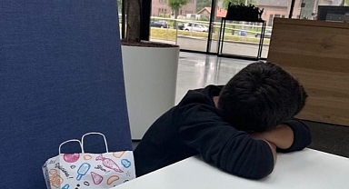 Hollanda'da Depremzede Olduğunu Söyleyen 5 Yaşındaki Türk Çocuk Bulundu
