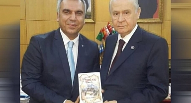 MHP Adıyaman Milletvekili Adayı İsmail Gümüş, 8 Yıl Önce Ölen Yazar İsmail Gümüş'ün Kitabını Kendi Kitabı Gibi Yeniden Bastırdı İddiası