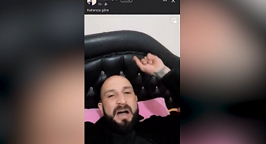 Pembe Yastığına Sarılıp İlan Etti: Seçimi Kaybedersek Oluk Oluk Kan Akıtırız