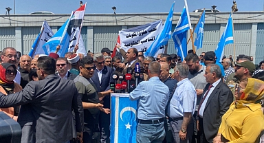 Türkmenler, Kerkük'te Türkmen İl Sağlık Müdürünün Görevden Alınmasını Protesto Ettiler