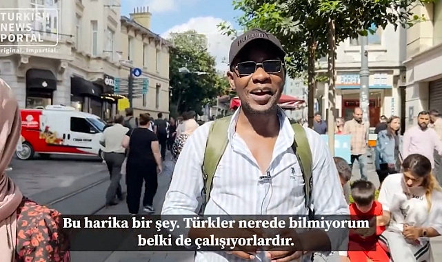 Ugandalı Müzisyenden İstiklal Caddesi Yorumu: Çok Az Türk Var, Bu Harika Bir Şey