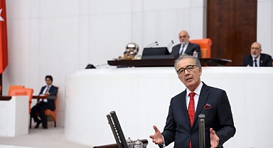 Ahat Andican İYİ Parti'den İstifa Etti: Yönetimle Uyumlu Çalışabilme İmkânı Kalmadı