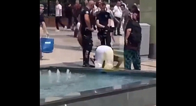 Antalya'da Bir Şahıs Gözaltına Alınmamak İçin Namaza Durdu