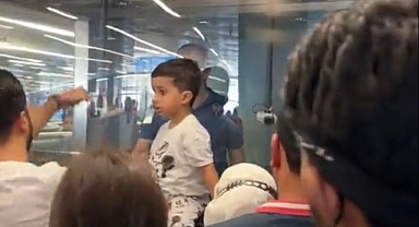 Araplar Sabiha Gökçen Havalimanı'nda Türk Polisini Tehdit Etti