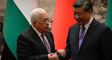 Çin'e Giden ÇKP Rejiminin Yardakçısı Filistin Lideri Abbas, Uygur Soykırımı'nı İnkar Edip Çin'e Destek Verdi
