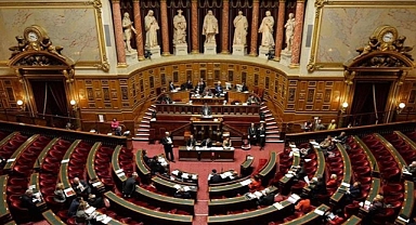 Fransız Senatosu, Uygurları Zorla Çalıştırarak Üretilen Ürünlerin İthalatını Yasaklayan Tasarıyı Kabul Etti