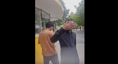 Genç Bir Kadın Fotoğrafını Çeken Yabancı Uyruklu Sapıkları İfşa Edip Polise Teslim Etti