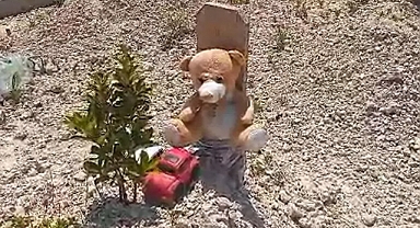 İki Yaşındaki Bebeğini Akıl Almaz İşkencelerle Öldüren 'Anne' ve İki Erkek Arkadaşı İçin Ağırlaştırılmış Müebbet İstendi