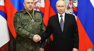 İşgalci Rusya'nın Ukrayna Rus Birlikleri Komutanı Orgeneral Surovikin Gözaltına Alındı İddiası