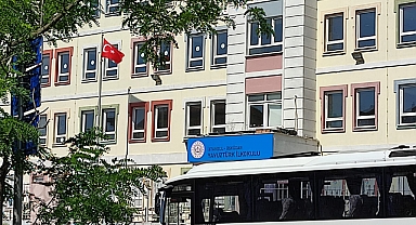 İstanbul'daki Bir İlkokul, Duvarlarına Filistin Bayrağı Çizdirdi