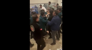 Kaçaklar, Türkiye'nin İran Sınır Kapısında Türk Gümrük Muhafaza Memurlarına Saldırdı