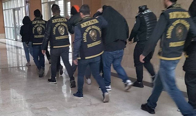 Konteyner Ev Satma Vaadiyle Depremzedeleri Dolandırdılar