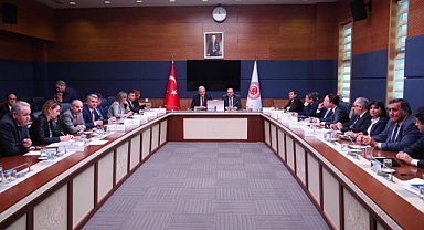Mahmud Abbas'ın Uygurlara Yönelik Sözlerinden Sonra Filistin'le Anlaşma TBMM Gündeminden Çıkarıldı
