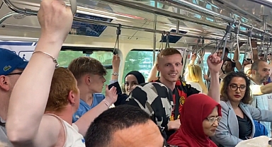 Metroda Gürültü Yapan Manchester City Taraftarları, Kendilerini Uyaran Türk Vatandaşına Küfretti