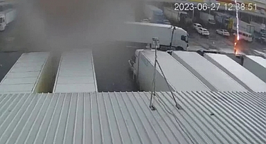 Rusya'da Başına Yıldırım Düşen Kişi Hayatını Kaybetti