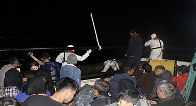 Yunanistan'ın Geri İttiği 92 Kaçak Göçmen Türkiye'ye Getirildi