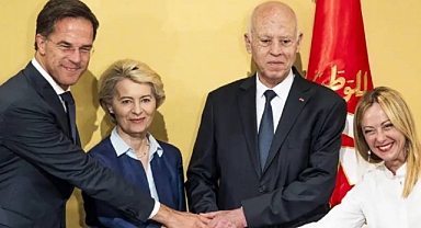 AB, Düzensiz Göçü Engellemek İçin Para Dağıtmaya Devam Ediyor: Tunus'la Anlaşma İmzalandı