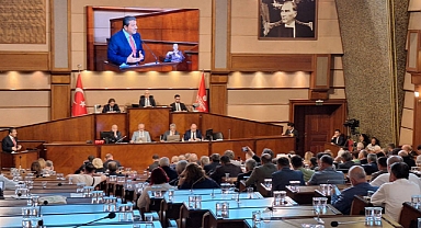 AKP'liler 'Üniforma Fabrikası'nı Kutsal Sanıyor: Esenler Belediye Başkanı'ndan İBB'ye 'Feshane' Tepkisi 