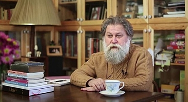 Ali Nesin'in Atatürk Düşmanlığı Devam Ediyor: Dünyada Bu Kadar Putlaştırılmış Bir Şahsiyet Yok