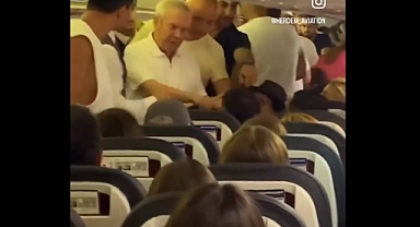 Bodrum-İstanbul Uçağında Gerginlik: Aziz Yıldırım Yolcuları Sakinleştirmeye Çalıştı