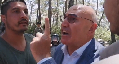 CHP Milletvekili Mahmut Tanal Kendisini Protesto Eden Kadını AKP'li Olmakla Suçladı