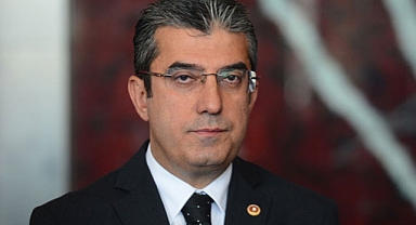 Demokrat Dede İş Başında: Gökhan Günaydın'a MYK Toplantısı Yasağı 